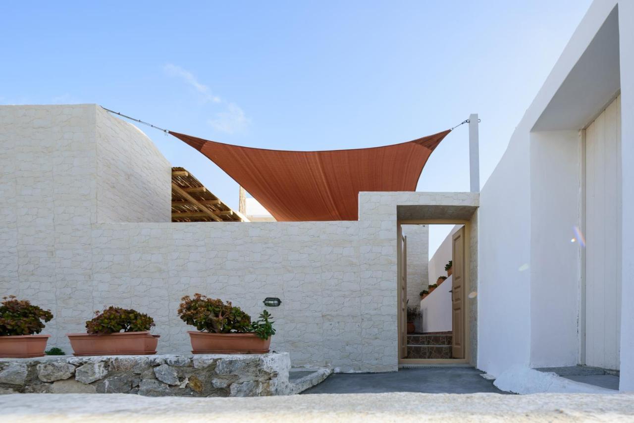 Heart Of Oia - Private House With Jacuzzi Apartment Exterior photo