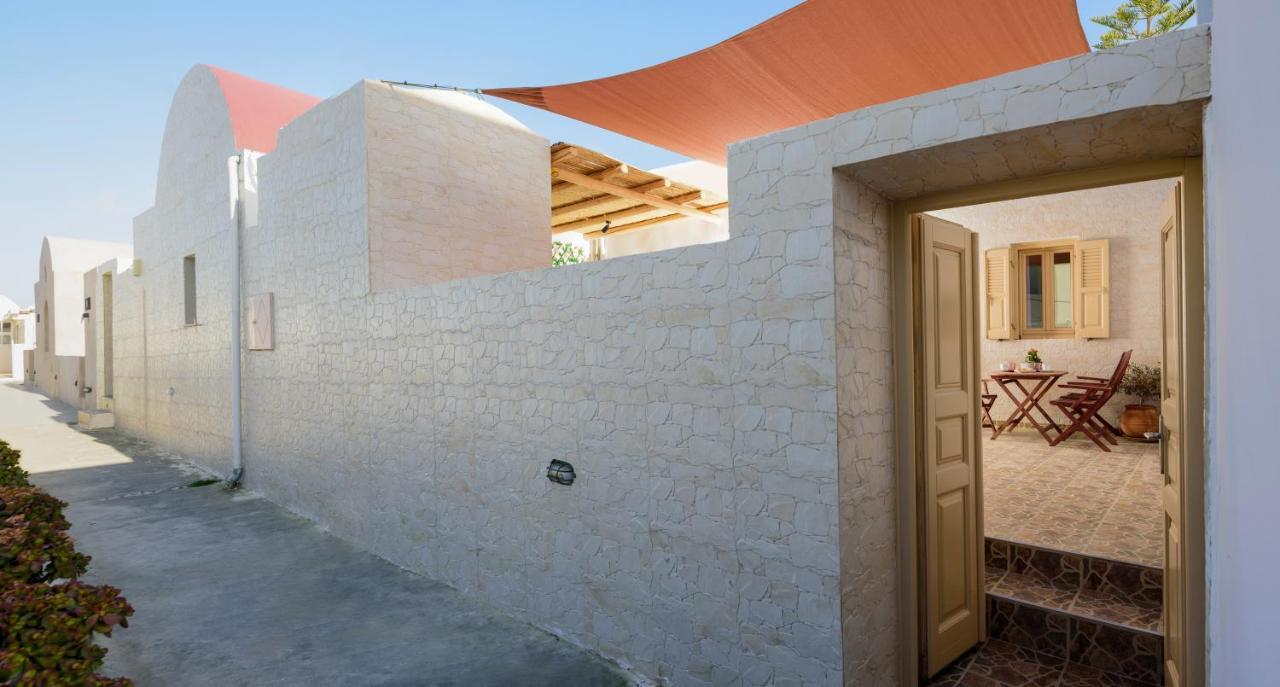 Heart Of Oia - Private House With Jacuzzi Apartment Exterior photo