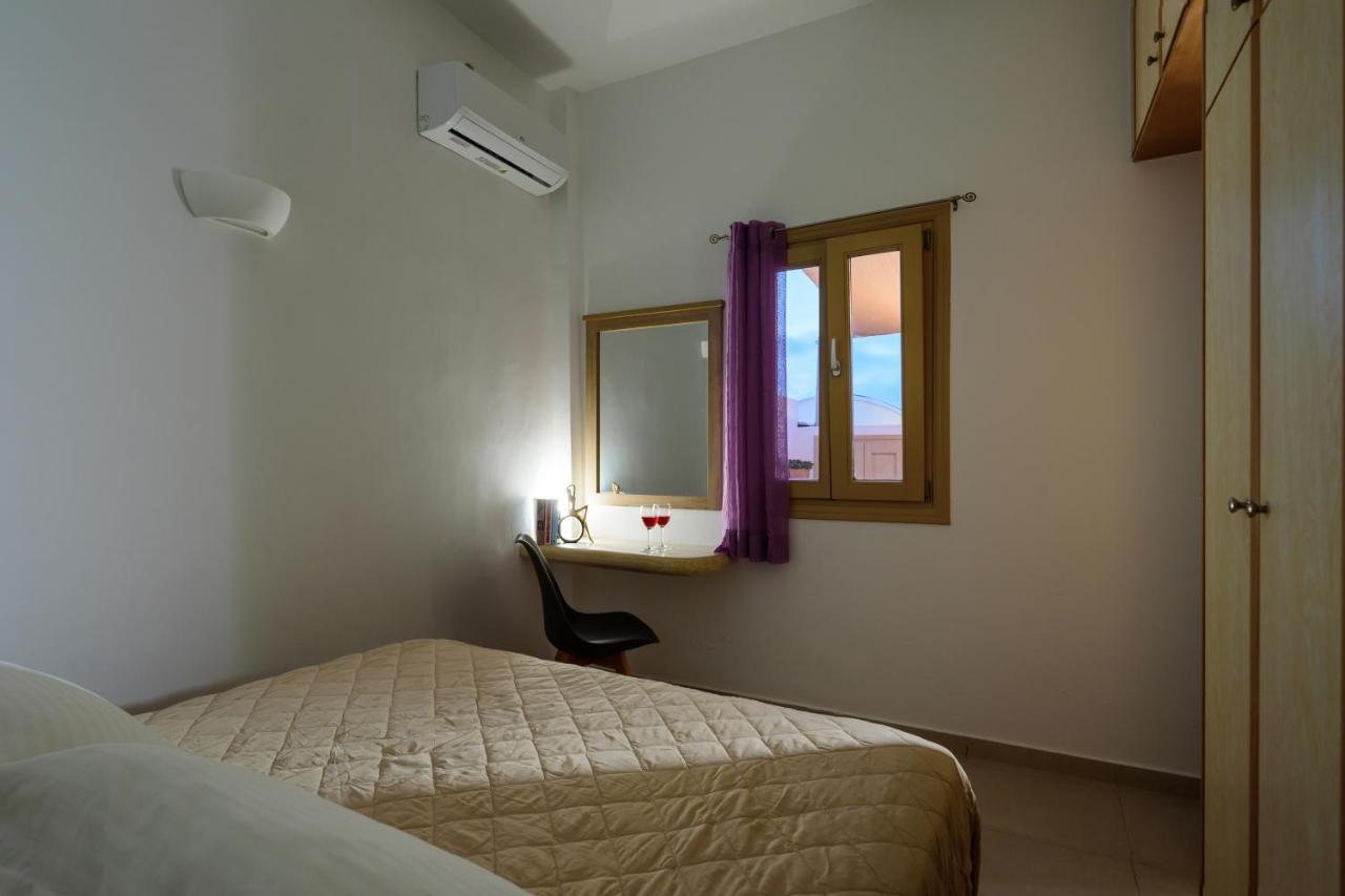 Heart Of Oia - Private House With Jacuzzi Apartment Exterior photo