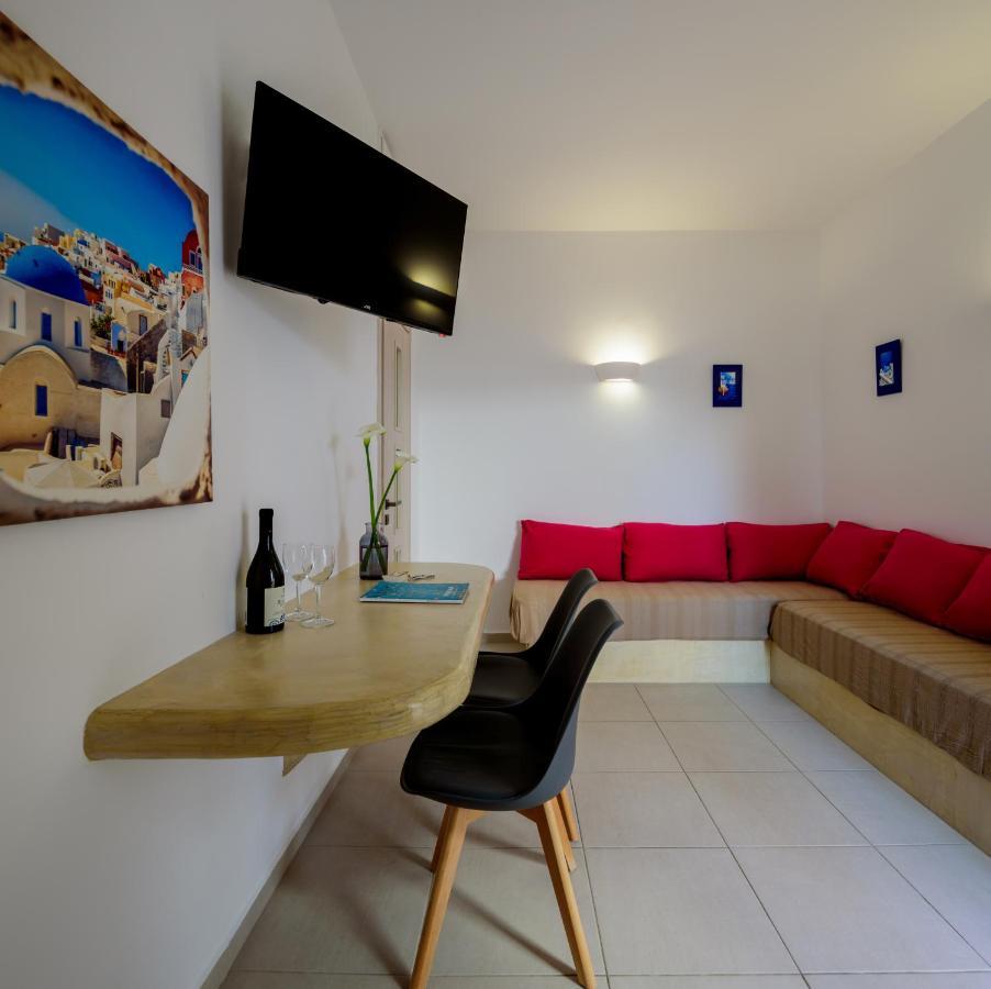 Heart Of Oia - Private House With Jacuzzi Apartment Exterior photo